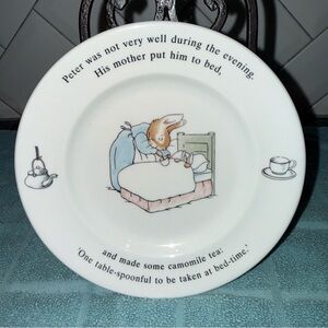 Vintage Wedgwood Beatrix Potter Peter Rabbit Child's 7" Plate Neutral Color 1993